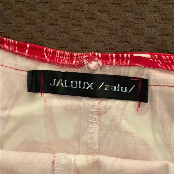 Red tulip skirt - Picture 2 of 3